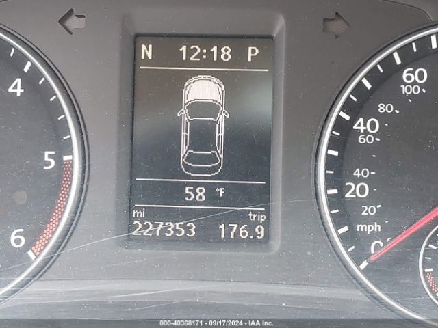 1VWBV7A31FC117862 Volkswagen Passat 2.0l Tdi Se