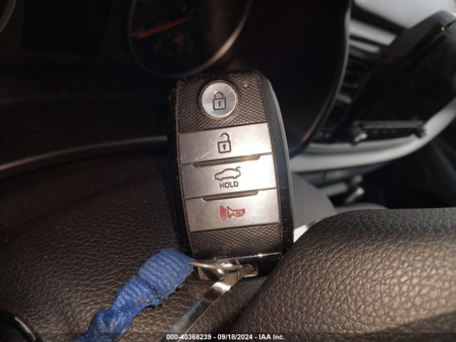 3KPA25AD1NE505797 KIA Rio 5-door S