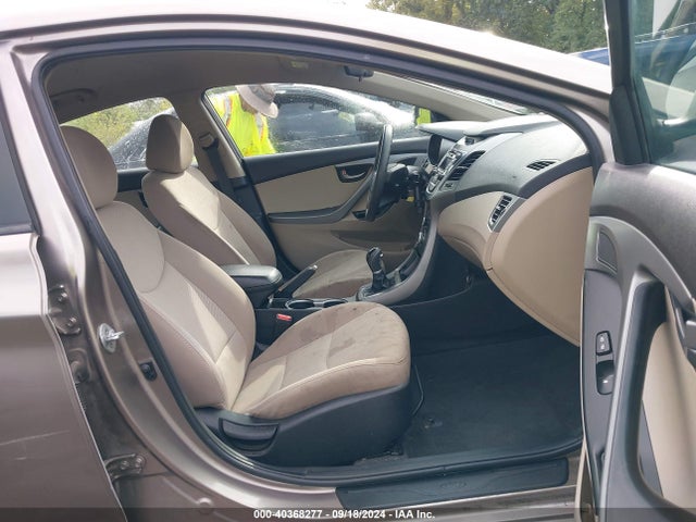 Hyundai ELANTRA SE 2014 5NPDH4AE7EH527524 Image 5