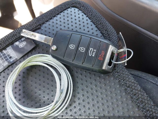 KNAGT4L38G5105317 KIA Optima Lx