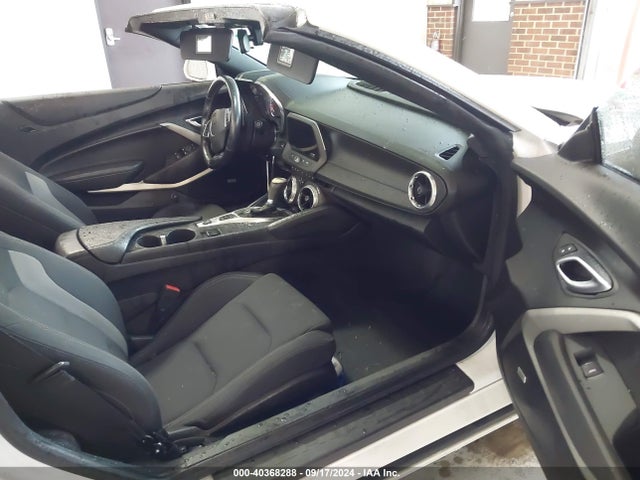 Chevrolet Camaro 1lt 2017 1G1FB3DX4H0213809 Image 5