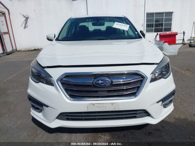 4S3BNAF67J3042886 Subaru Legacy Premium