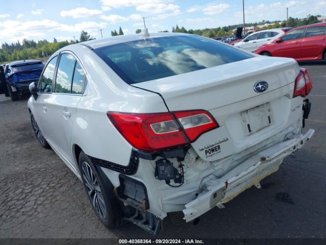 4S3BNAF67J3042886 Subaru Legacy Premium