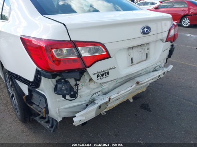 4S3BNAF67J3042886 Subaru Legacy Premium