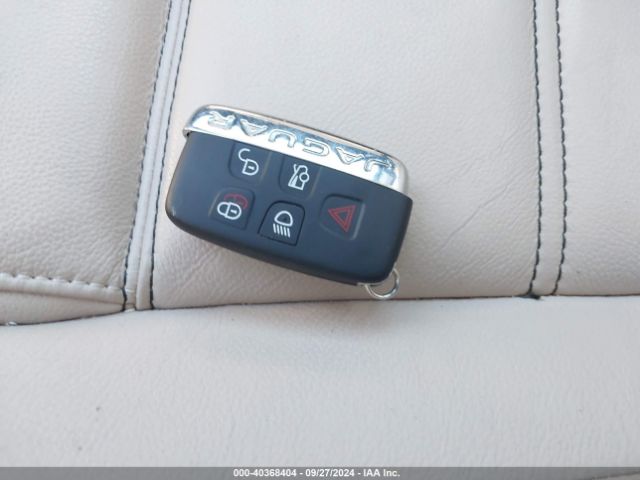 SAJAK4BV5HA955978 Jaguar Xe 35t Prestige