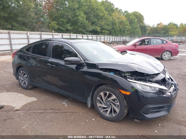 2018 19XFC2F75JE041024 main image