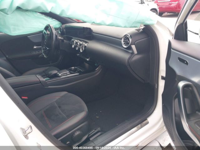 W1K3G4FB7NJ362794 Mercedes-Benz A 220 4matic