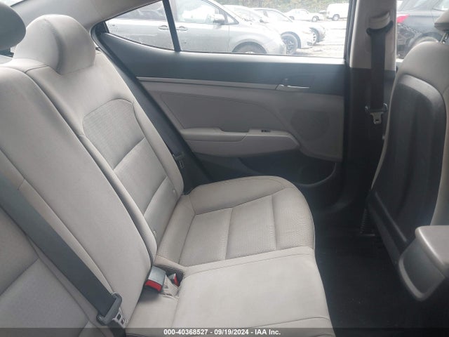Hyundai ELANTRA SE 2018 KMHD74LF4JU442645 Image 8