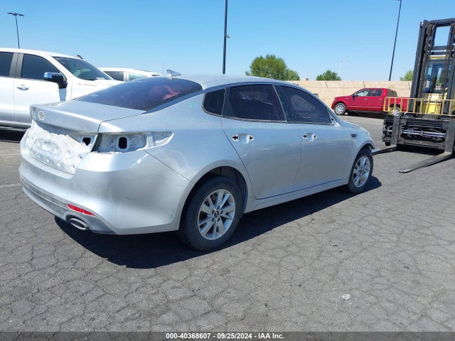 KIA Optima Lx 2018 5XXGT4L38JG218285 Image 4