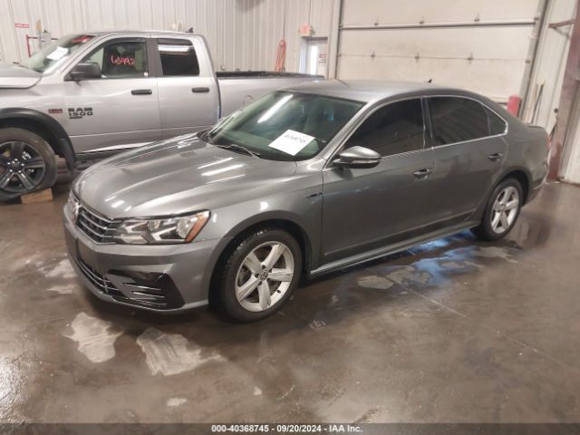 1VWDT7A33HC057438 Volkswagen Passat 1.8t R-line