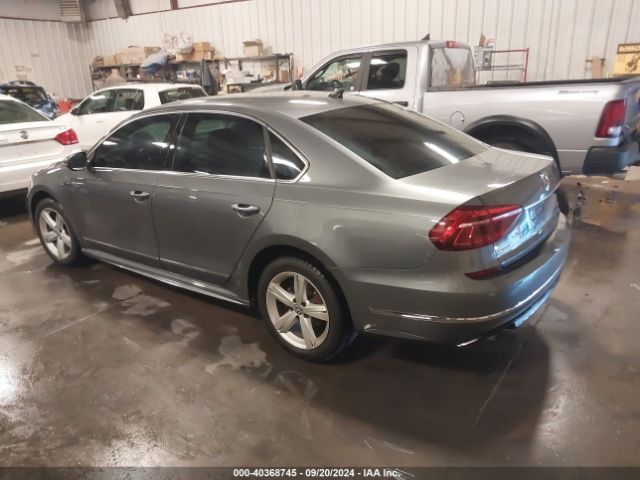 1VWDT7A33HC057438 Volkswagen Passat 1.8t R-line