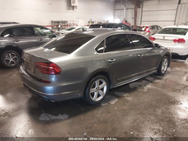 1VWDT7A33HC057438 Volkswagen Passat 1.8t R-line