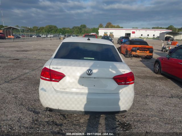 1VWAT7A32FC066213 Volkswagen Passat 1.8t Wolfsburg Edition