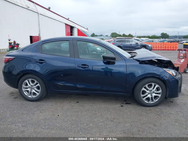 Scion IA 2016 3MYDLBZV6GY112435 Image 12