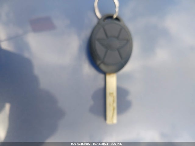 2005 MINI COOPER WMWRF335X5TF62606 Photo 10