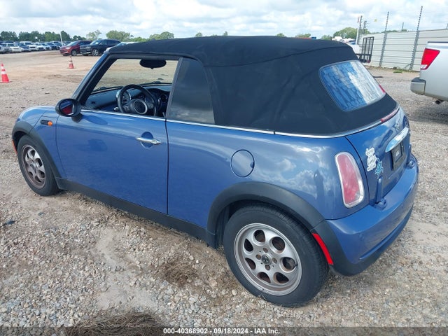 2005 MINI COOPER WMWRF335X5TF62606 Photo 2
