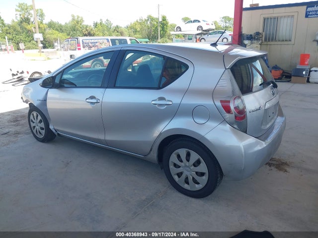 Toyota Prius C Two 2014 JTDKDTB37E1563988 Image 15