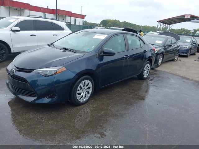 Toyota COROLLA LE 2018 2T1BURHE7JC080843 Image 2