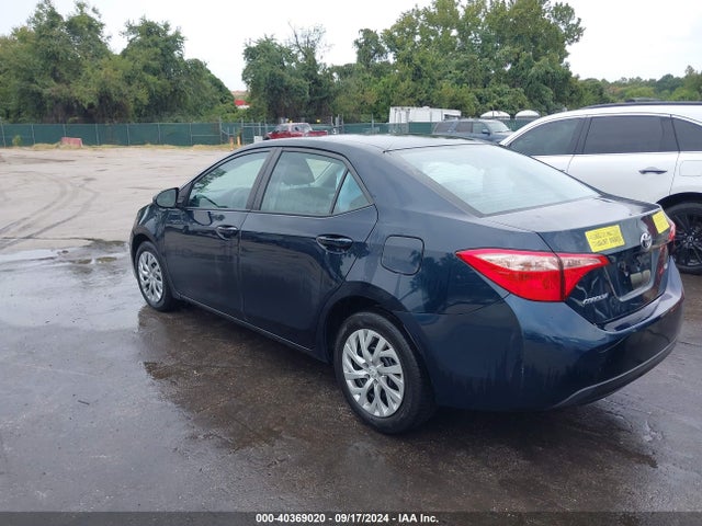 Toyota COROLLA LE 2018 2T1BURHE7JC080843 Image 3
