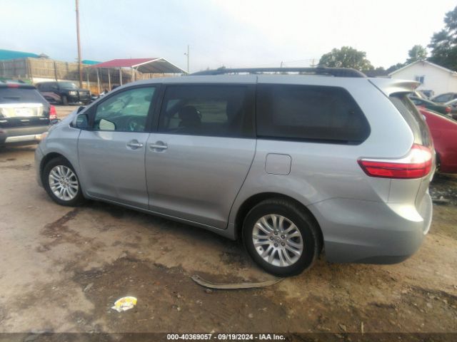5TDYK3DC5FS641038 Toyota Sienna Xle 8 Passenger