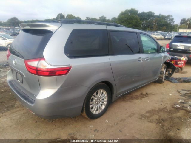 5TDYK3DC5FS641038 Toyota Sienna Xle 8 Passenger
