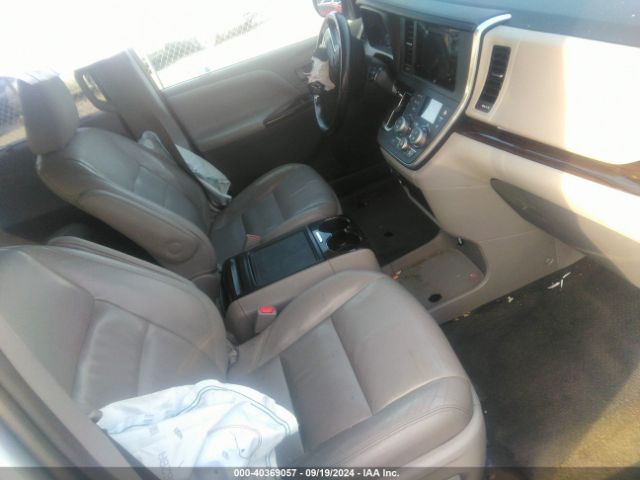 5TDYK3DC5FS641038 Toyota Sienna Xle 8 Passenger