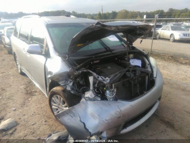 5TDYK3DC5FS641038 Toyota Sienna Xle 8 Passenger