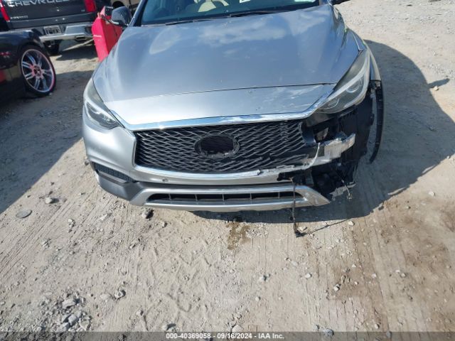 SJKCH5CR0HA018398 Infiniti Qx30 Premium