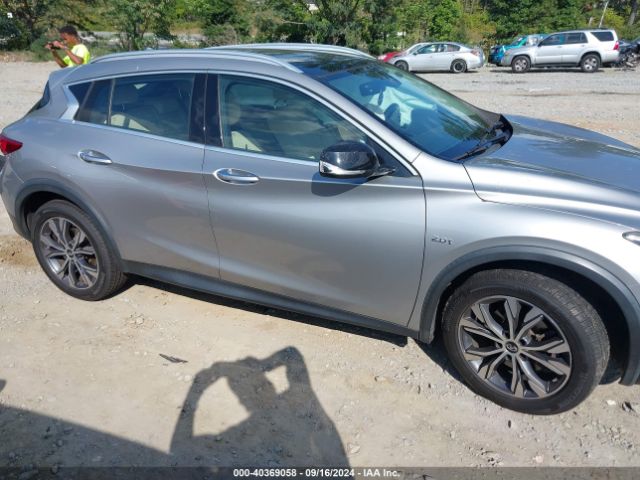 SJKCH5CR0HA018398 Infiniti Qx30 Premium