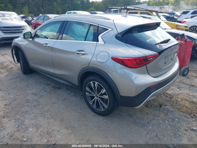 SJKCH5CR0HA018398 Infiniti Qx30 Premium