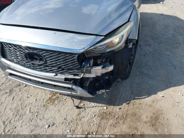 SJKCH5CR0HA018398 Infiniti Qx30 Premium