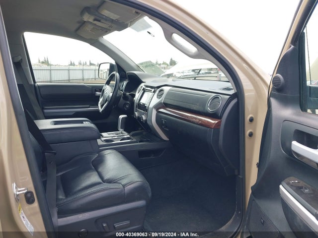 5TFFY5F17HX215247 Toyota Tundra Limited 5.7l V8