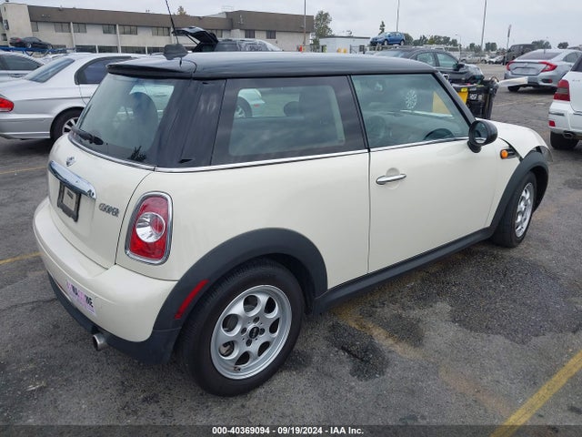 2013 MINI HARDTOP WMWSU3C5XDT688497 Photo 3