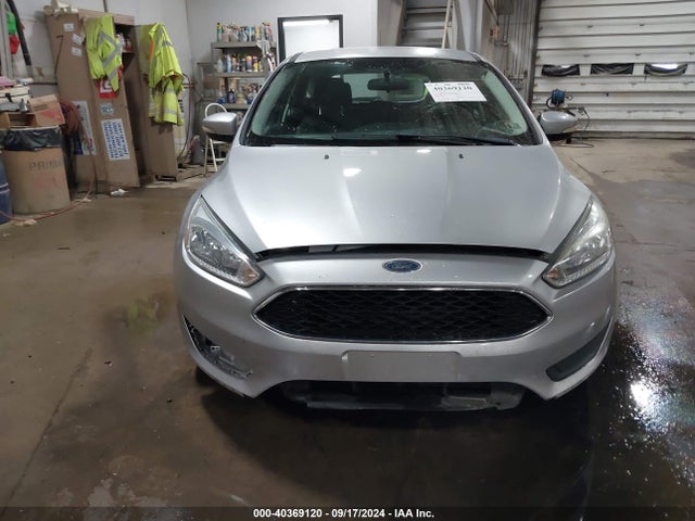 Ford FOCUS SE 2015 1FADP3K23FL222879 Image 12
