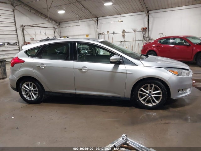 Ford FOCUS SE 2015 1FADP3K23FL222879 Image 13