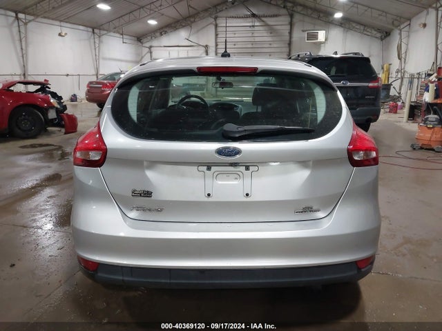 Ford FOCUS SE 2015 1FADP3K23FL222879 Image 16