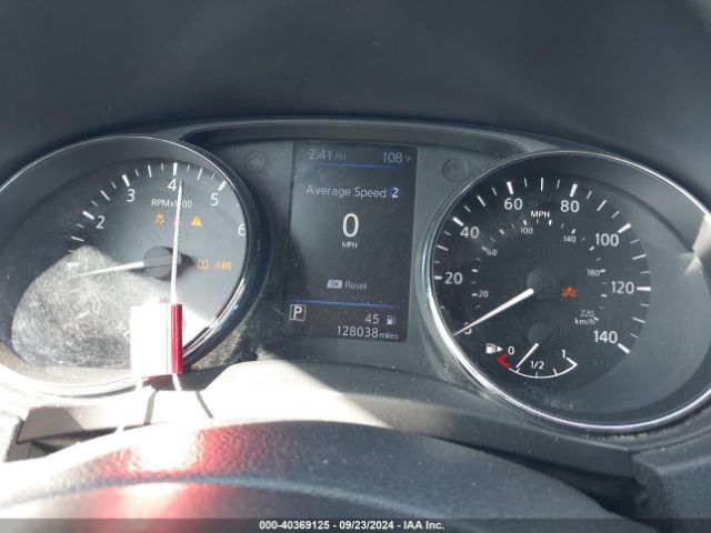 5N1AT2MVXJC824726 Nissan Rogue Sl