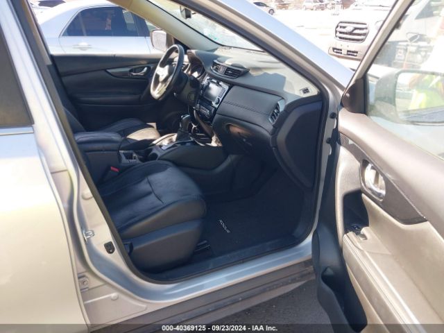 5N1AT2MVXJC824726 Nissan Rogue Sl