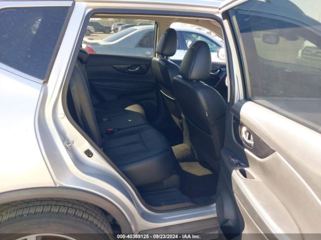 5N1AT2MVXJC824726 Nissan Rogue Sl