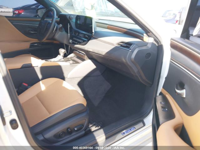 58ADA1C18RU051507 Lexus ES 300H