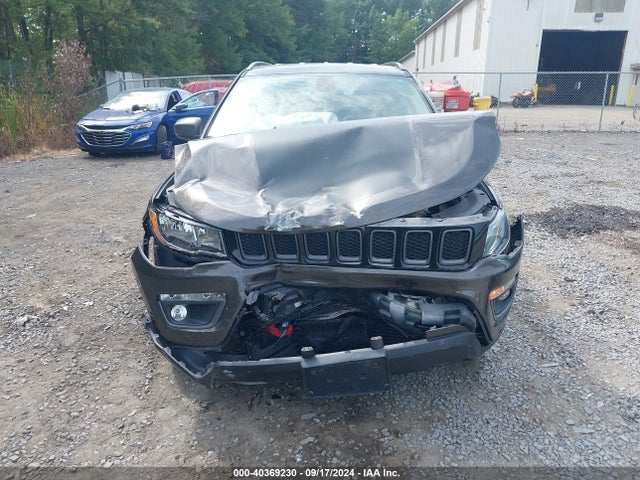 3C4NJDDB4HT635176 Jeep New Compass Trailhawk 4x4