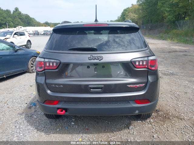 3C4NJDDB4HT635176 Jeep New Compass Trailhawk 4x4