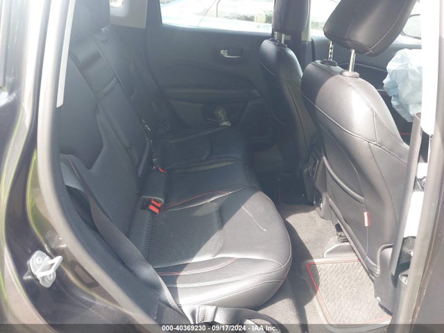 3C4NJDDB4HT635176 Jeep New Compass Trailhawk 4x4
