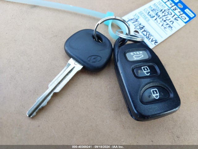 Hyundai ELANTRA SE 2016 5NPDH4AE2GH717816 Image 11