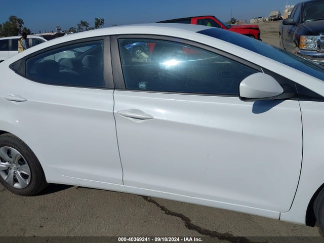Hyundai ELANTRA SE 2016 5NPDH4AE2GH717816 Image 13
