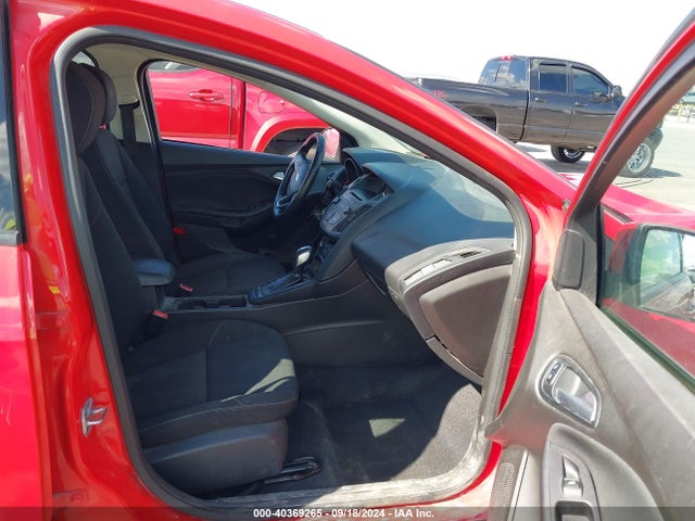 Ford FOCUS SE 2016 1FADP3F26GL365367 Image 5