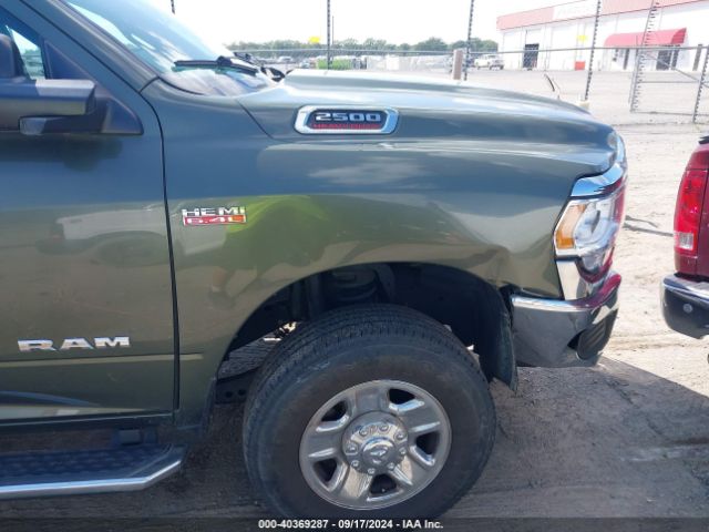 3C6UR5CJ3MG590891 RAM 2500 Tradesman  4x4 6'4 Box