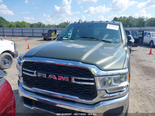 3C6UR5CJ3MG590891 RAM 2500 Tradesman  4x4 6'4 Box