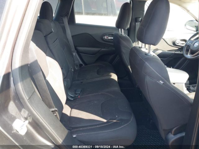 1C4PJMCS5GW101042 Jeep Cherokee Latitude
