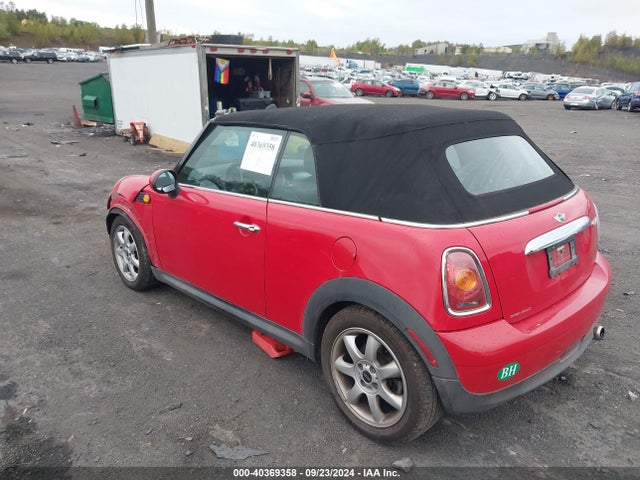 2010 MINI COOPER WMWMR3C59ATZ19413 Photo 2